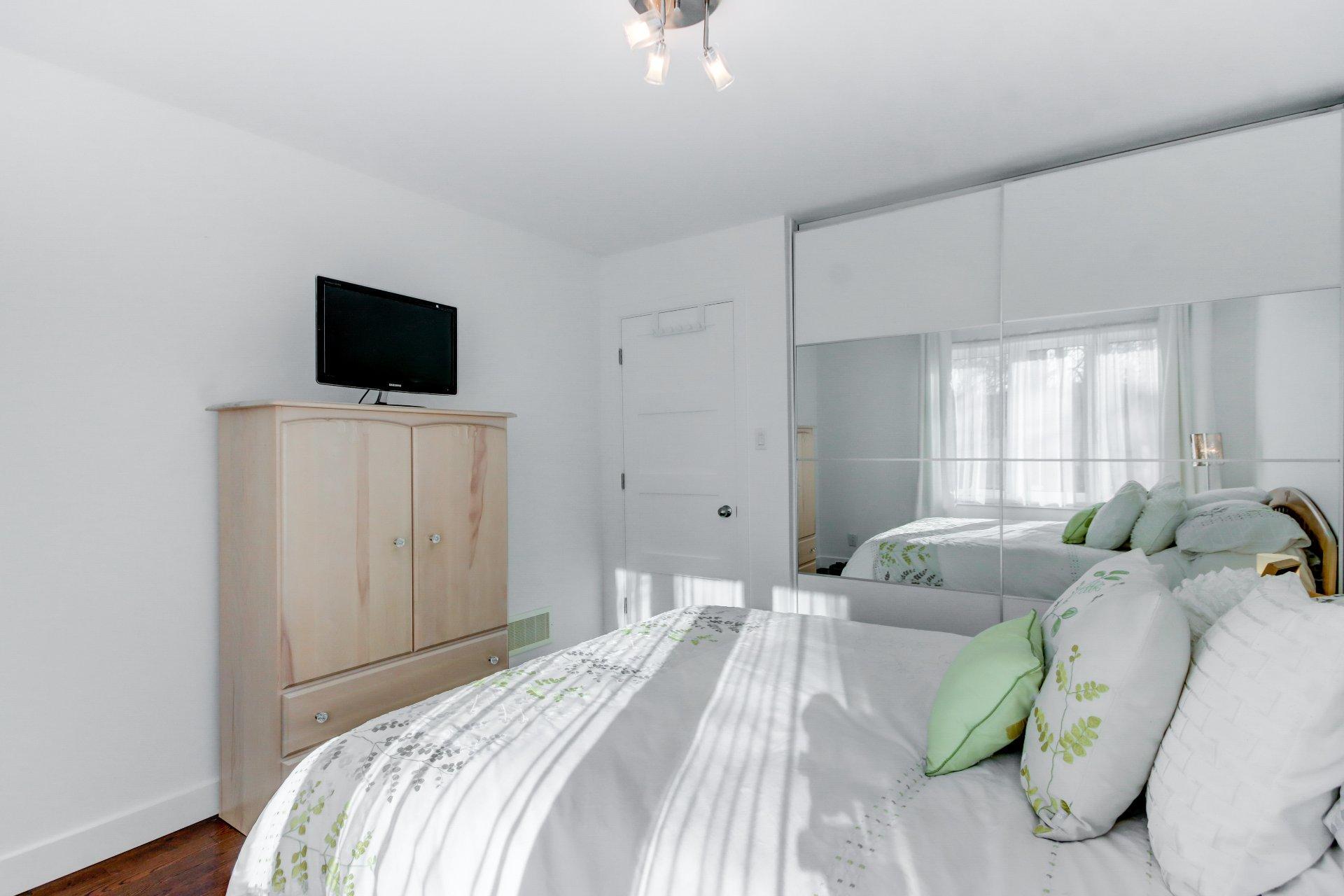 









1160


Rue De Bougainville

,
Saint-Bruno-de-Montarville,




QC
J3V3E7


