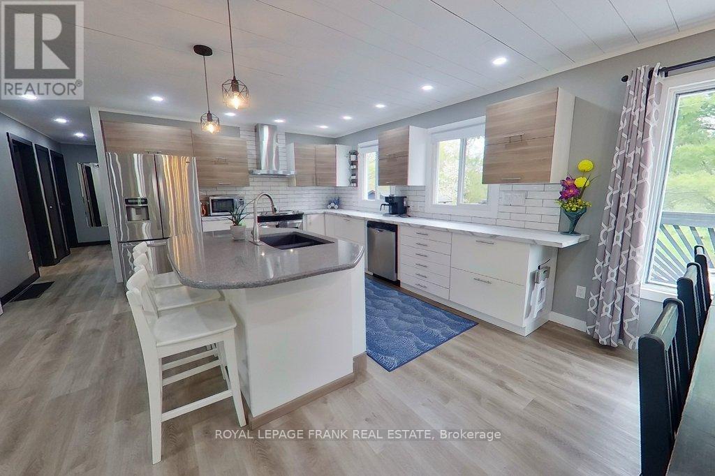 












4053 COUNTY RD 36

,
Trent Lakes,




Ontario
K0L1J0

