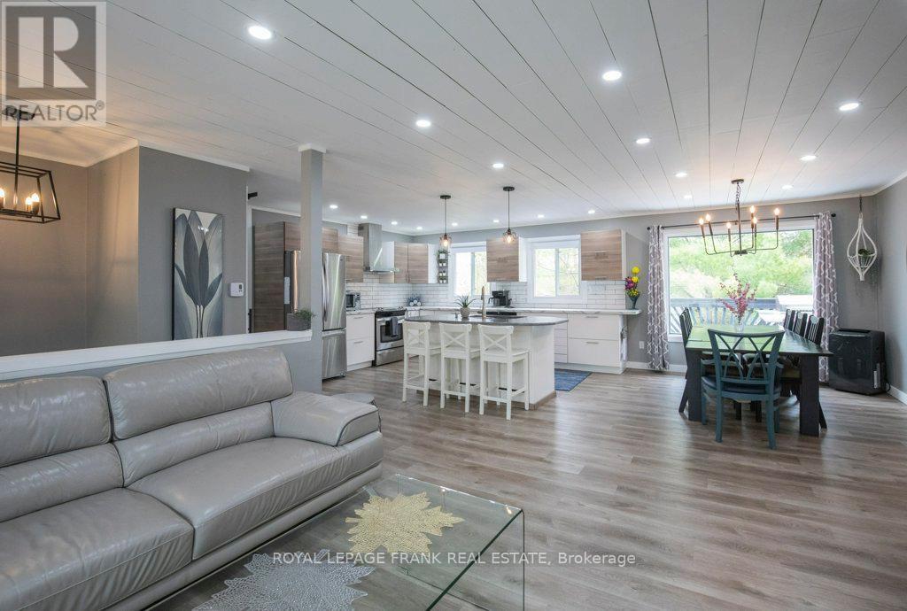 












4053 COUNTY RD 36

,
Trent Lakes,




Ontario
K0L1J0

