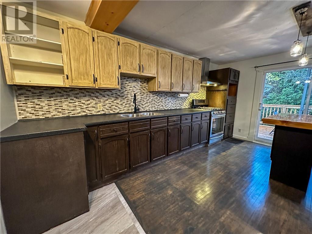 












10 Campbell Street E

,
Little Current,




Ontario
P0P1K0

