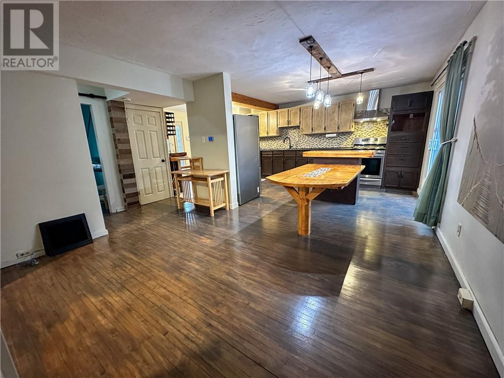 












10 Campbell Street E

,
Little Current,




Ontario
P0P1K0


