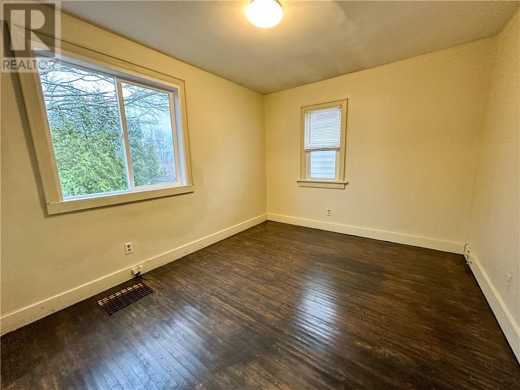 












10 Campbell Street E

,
Little Current,




Ontario
P0P1K0

