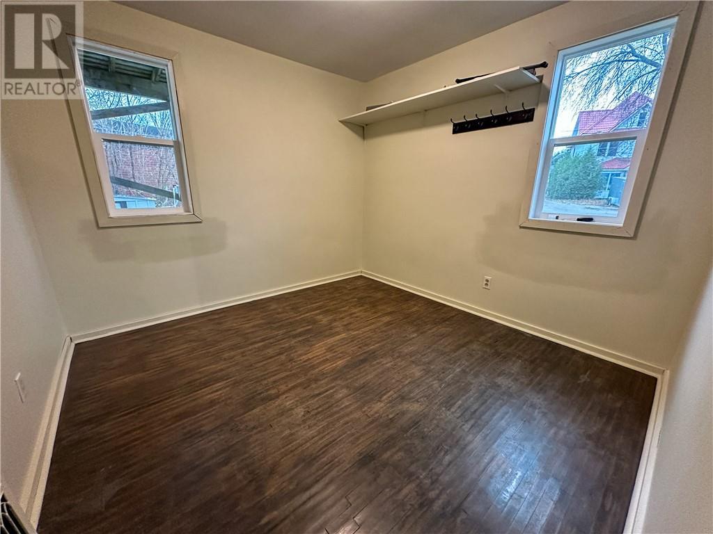 












10 Campbell Street E

,
Little Current,




Ontario
P0P1K0

