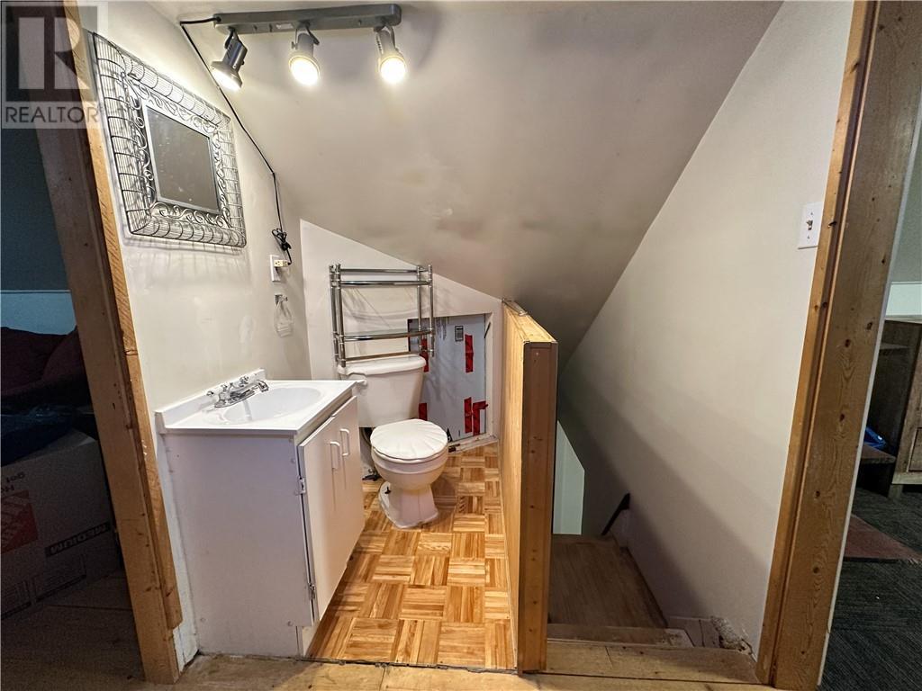 












10 Campbell Street E

,
Little Current,




Ontario
P0P1K0


