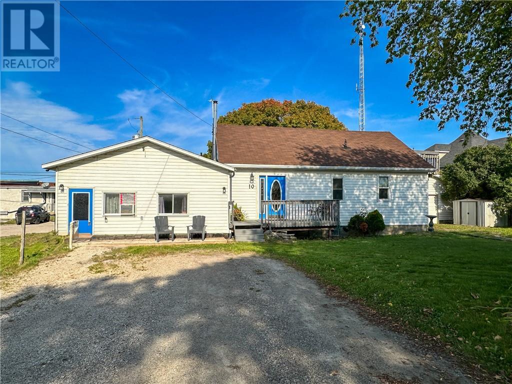 












10 Campbell Street E

,
Little Current,




Ontario
P0P1K0

