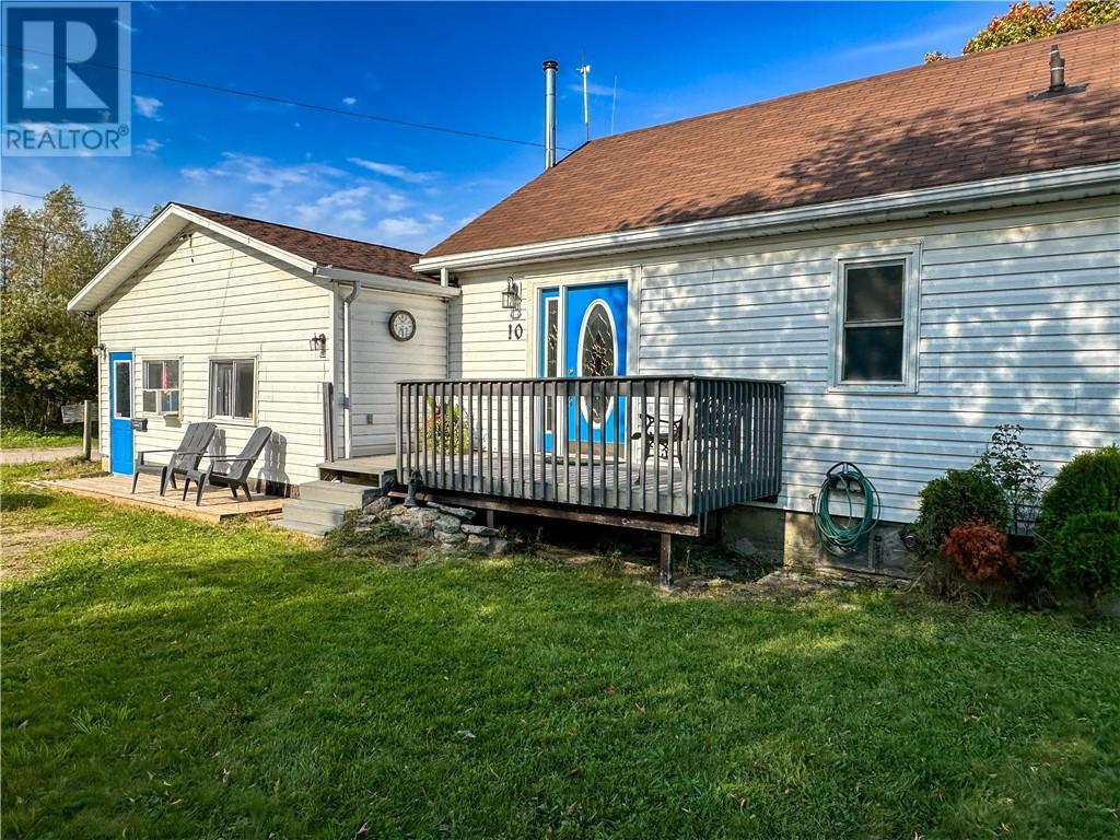 












10 Campbell Street E

,
Little Current,




Ontario
P0P1K0

