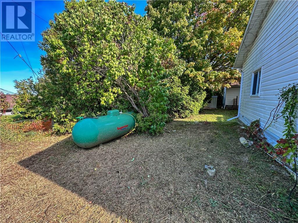 












10 Campbell Street E

,
Little Current,




Ontario
P0P1K0

