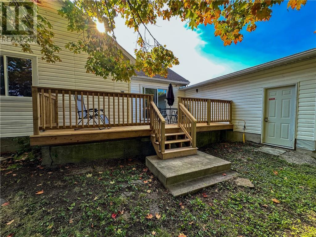 












10 Campbell Street E

,
Little Current,




Ontario
P0P1K0

