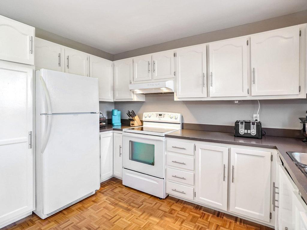 









89


31e Avenue

,
Saint-Eustache,




QC
J7P2X3

