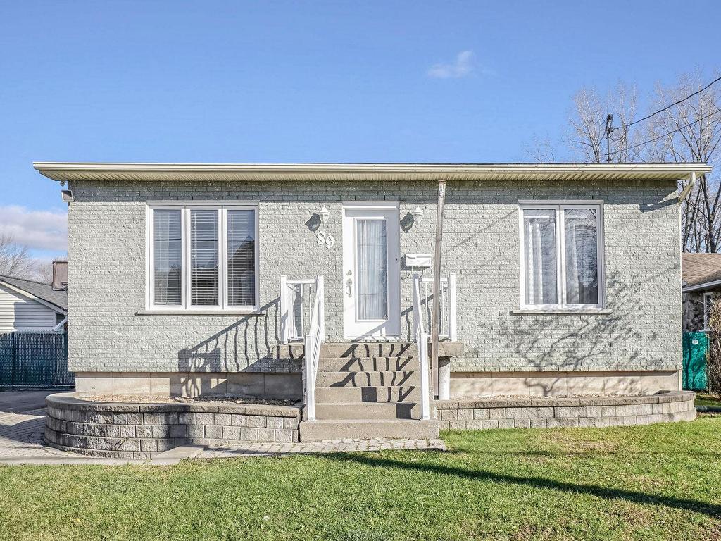









89


31e Avenue

,
Saint-Eustache,




QC
J7P2X3


