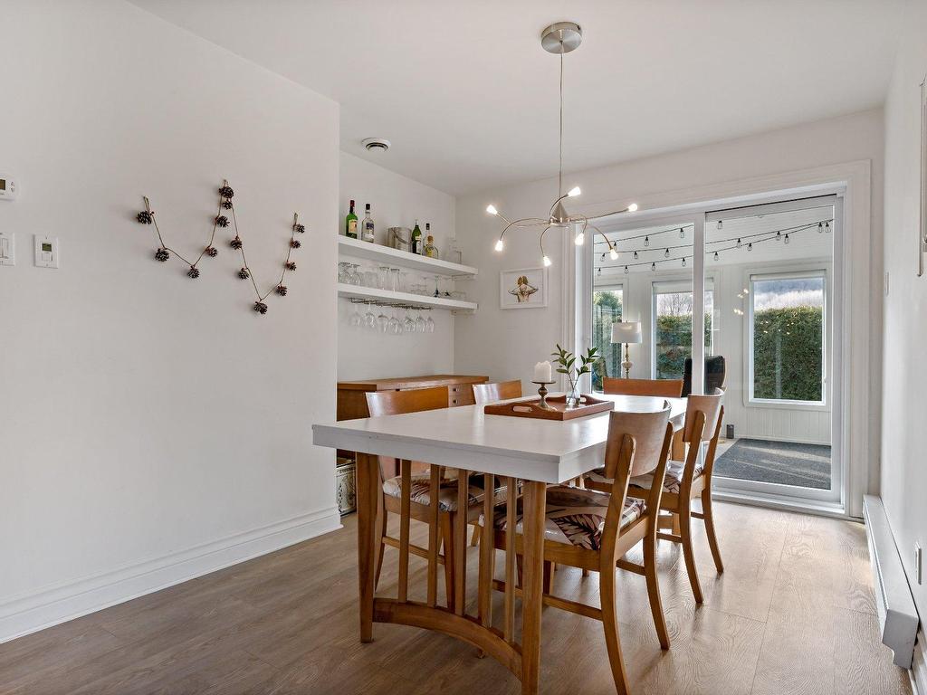 









379


Rue Boivin

,
Mont-Tremblant,




QC
J8E3A4

