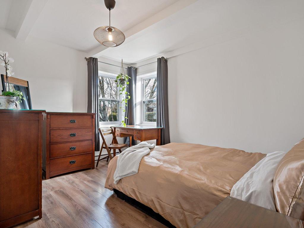 









379


Rue Boivin

,
Mont-Tremblant,




QC
J8E3A4

