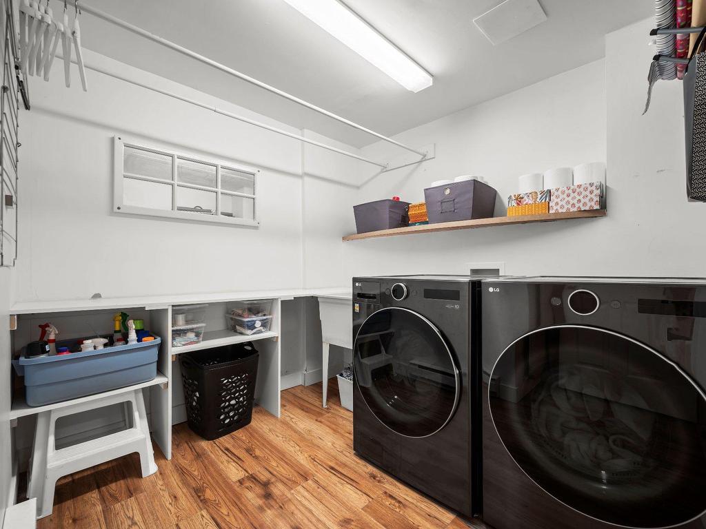 









379


Rue Boivin

,
Mont-Tremblant,




QC
J8E3A4

