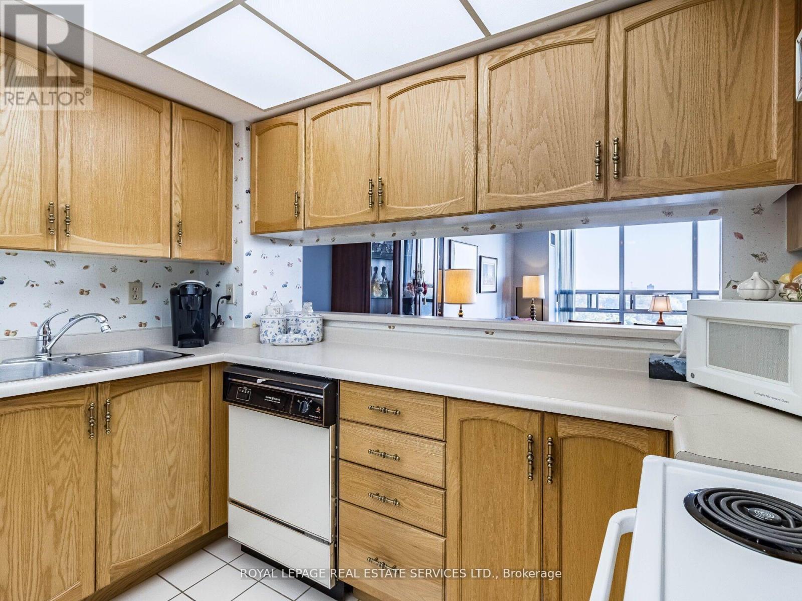 












1002 - 320 MILL STREET S

,
Brampton,




Ontario
L6Y3V2

