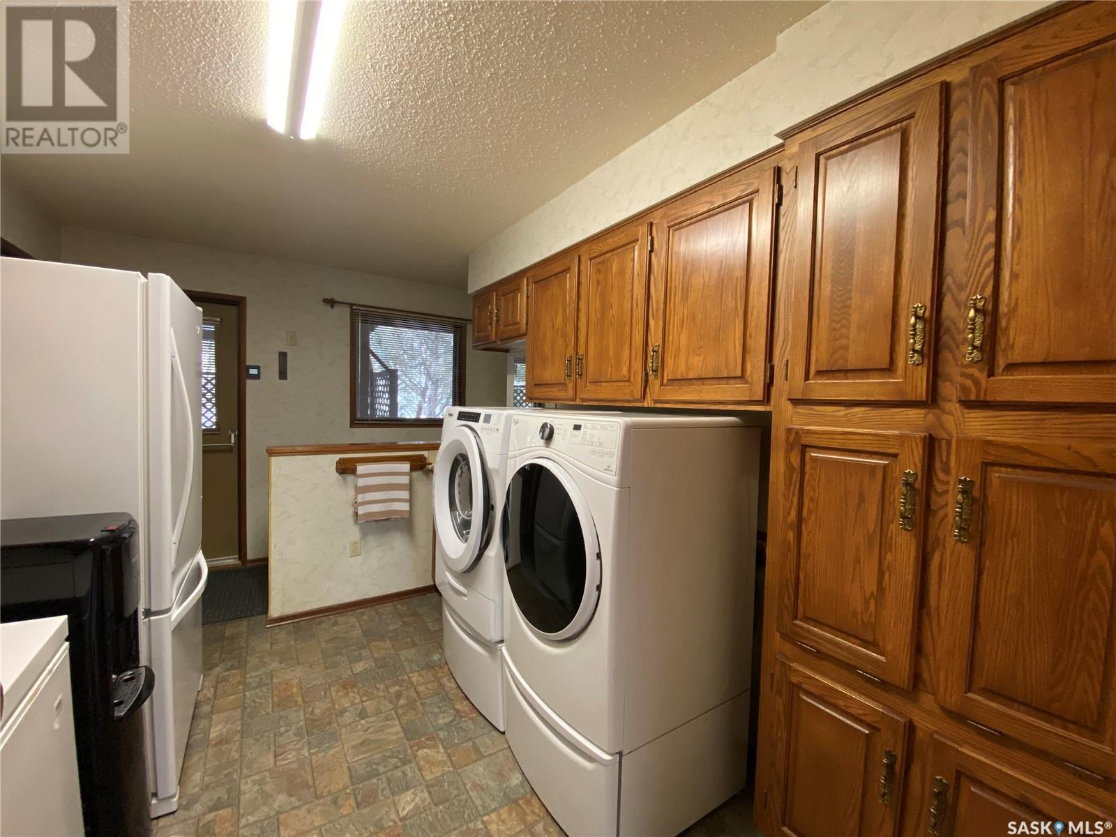 












726 Main STREET

,
Eston,




Saskatchewan
S0L1A0

