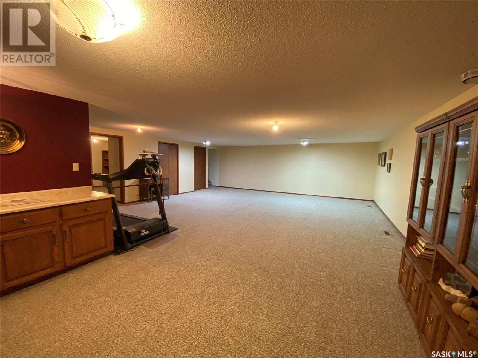












726 Main STREET

,
Eston,




Saskatchewan
S0L1A0

