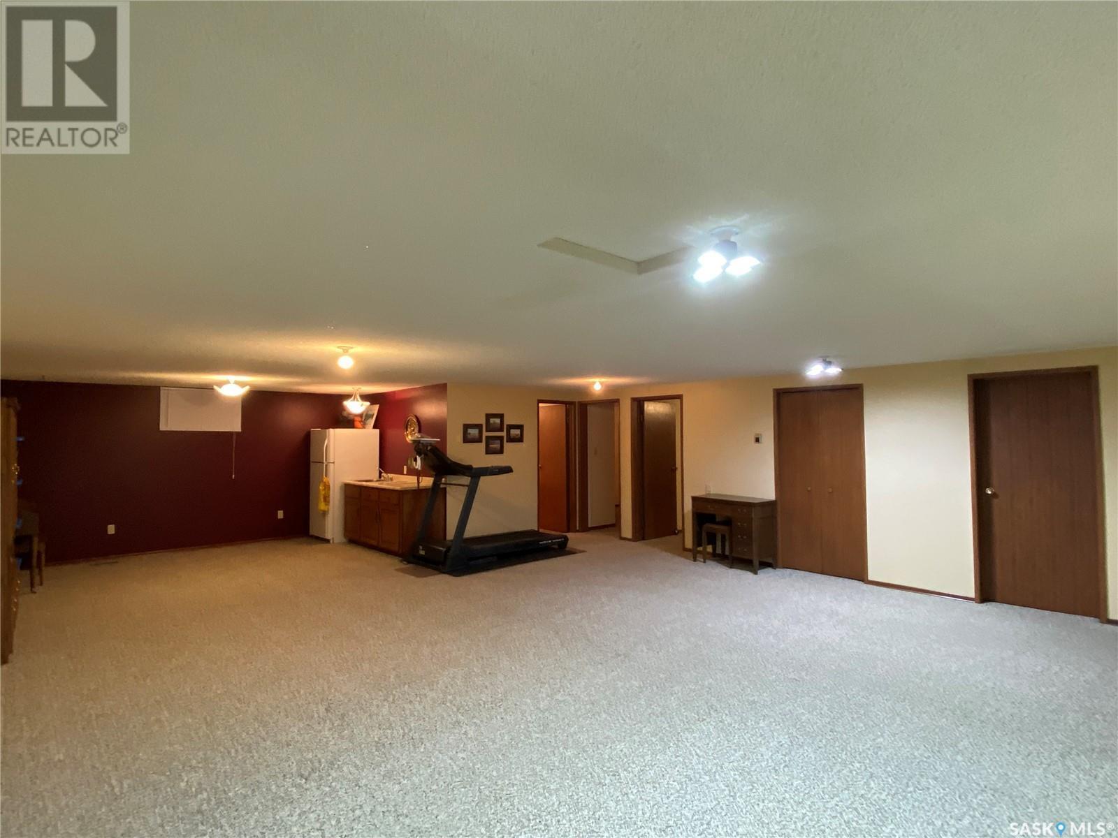 












726 Main STREET

,
Eston,




Saskatchewan
S0L1A0

