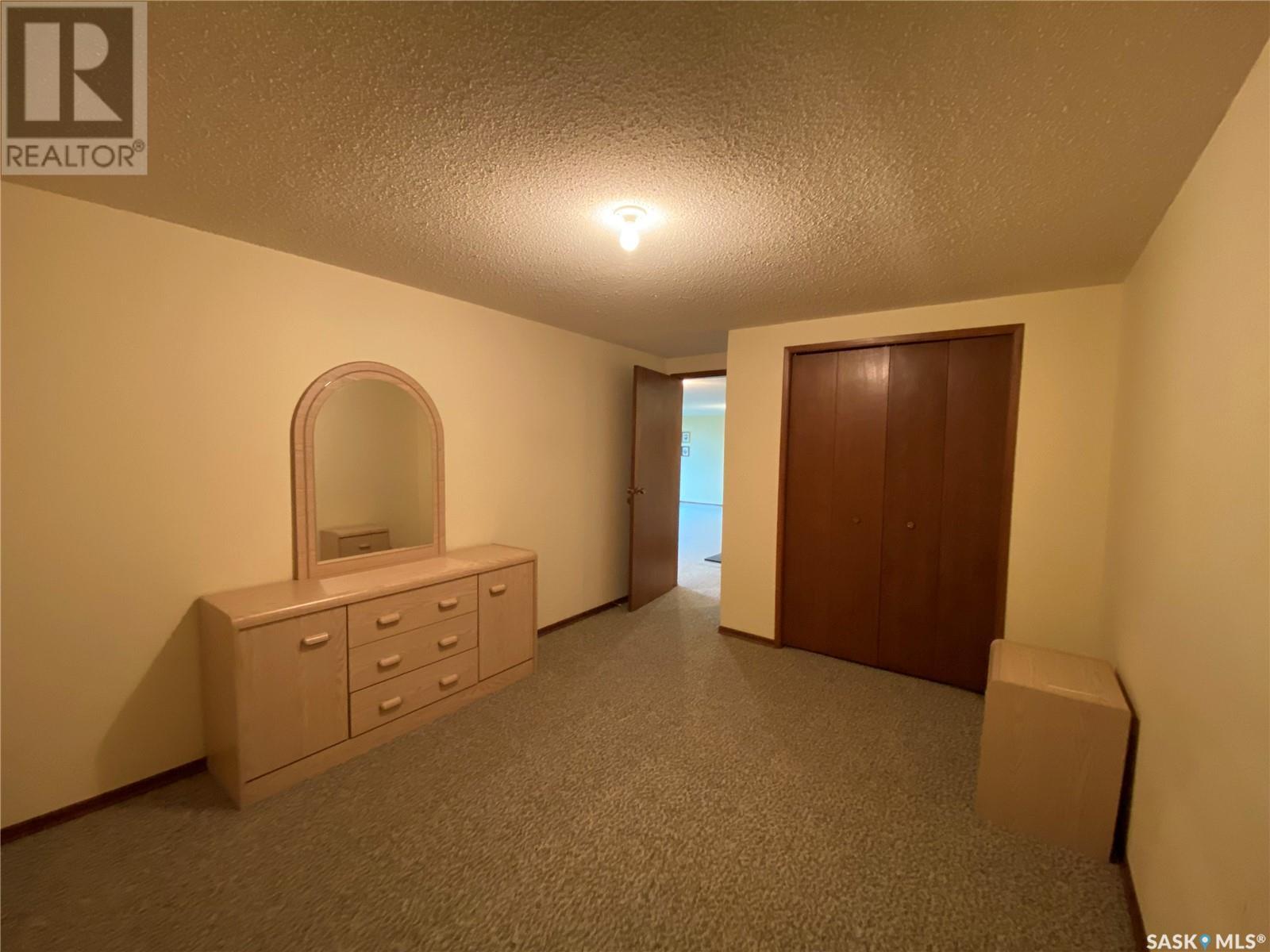 












726 Main STREET

,
Eston,




Saskatchewan
S0L1A0

