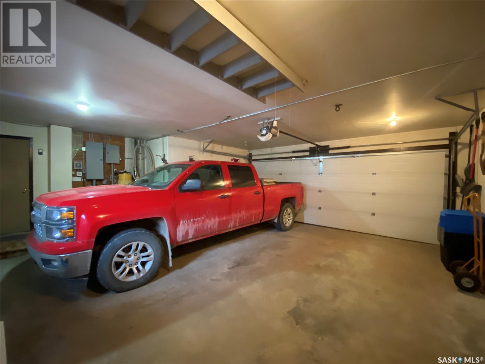 












726 Main STREET

,
Eston,




Saskatchewan
S0L1A0

