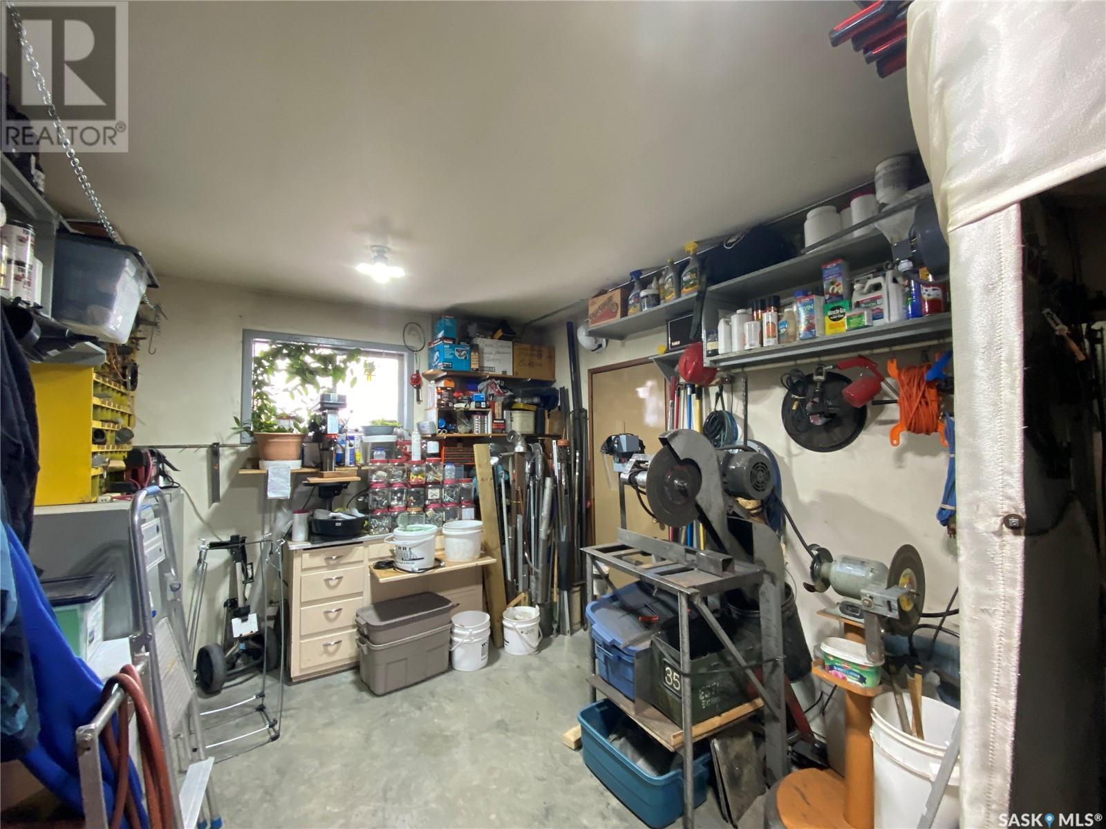 












726 Main STREET

,
Eston,




Saskatchewan
S0L1A0

