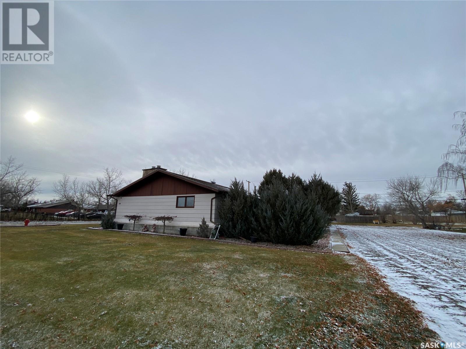 












726 Main STREET

,
Eston,




Saskatchewan
S0L1A0

