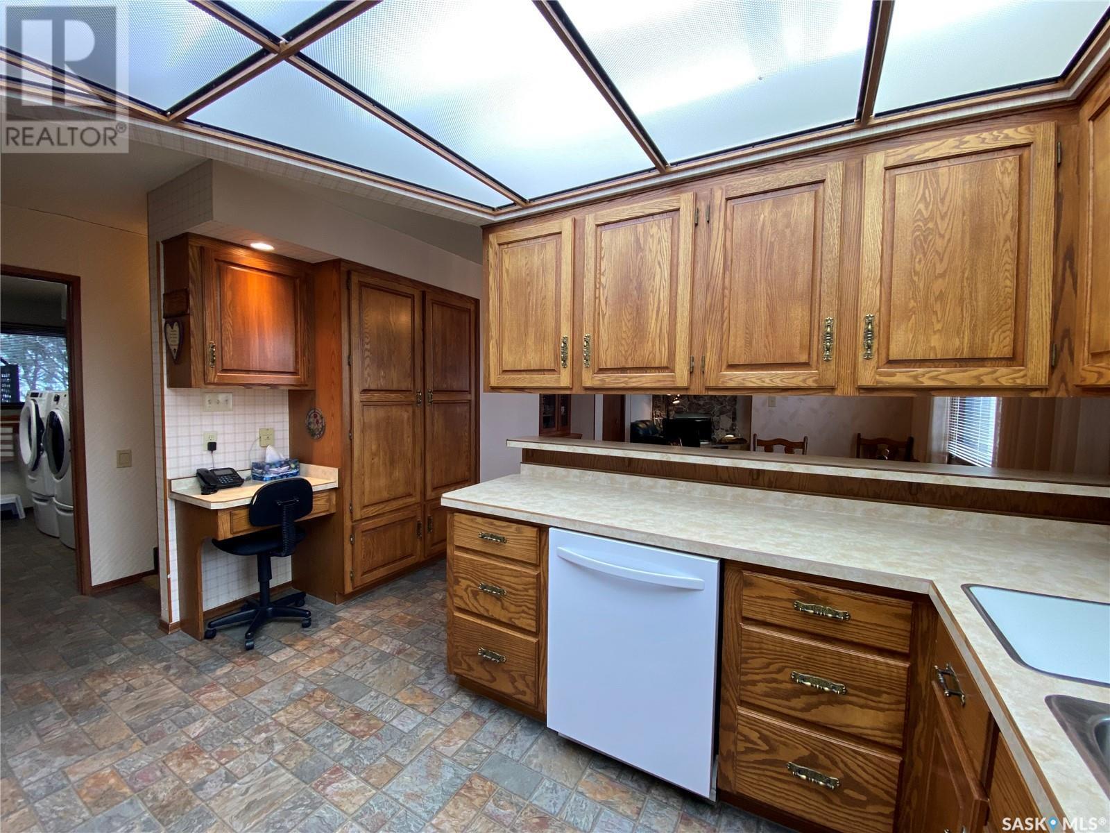 












726 Main STREET

,
Eston,




Saskatchewan
S0L1A0

