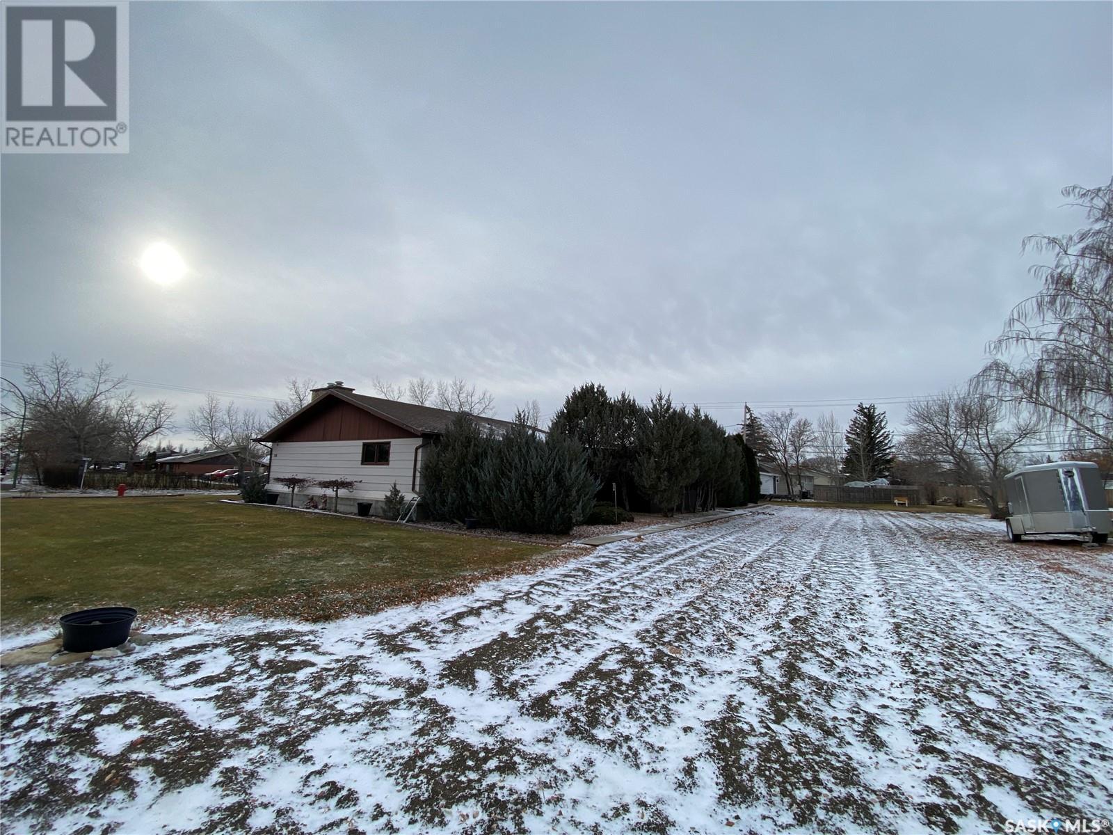 












726 Main STREET

,
Eston,




Saskatchewan
S0L1A0

