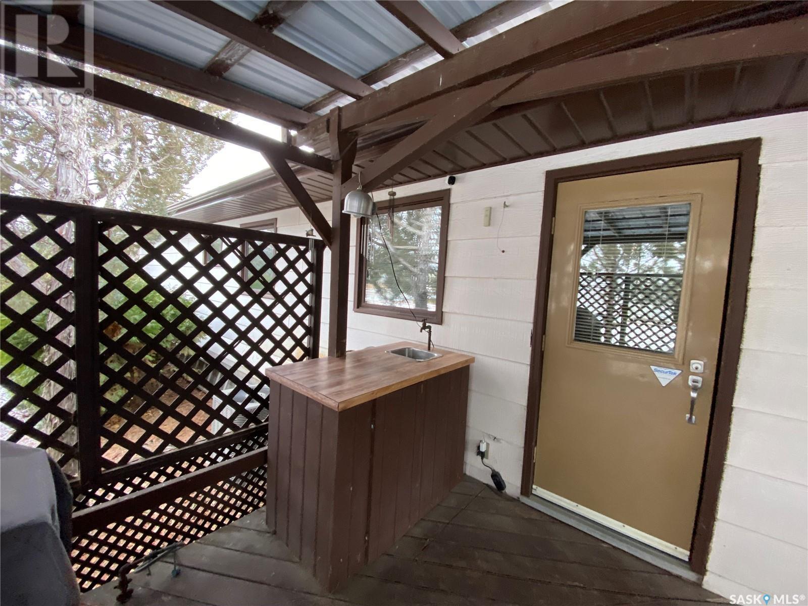 












726 Main STREET

,
Eston,




Saskatchewan
S0L1A0

