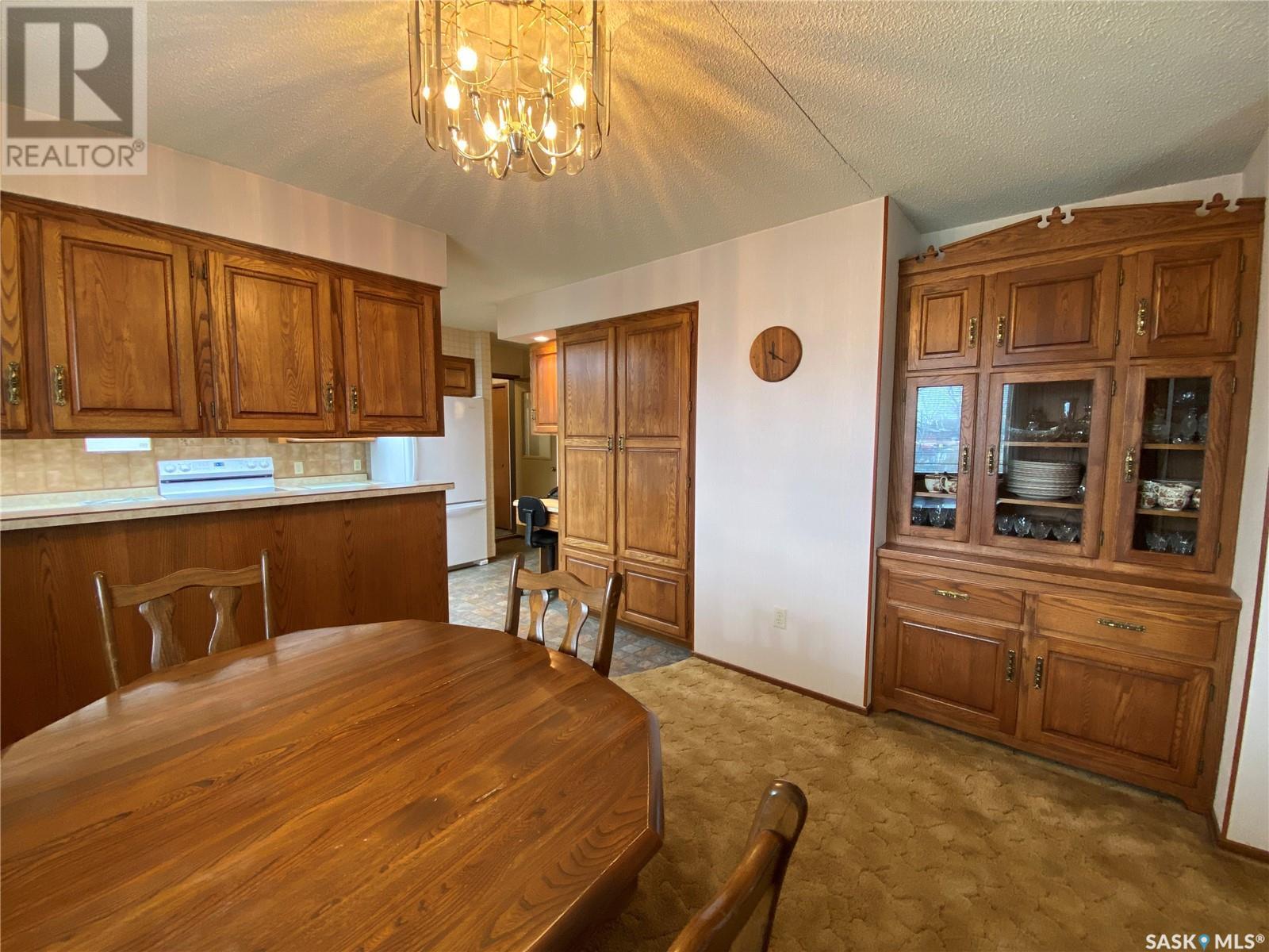 












726 Main STREET

,
Eston,




Saskatchewan
S0L1A0

