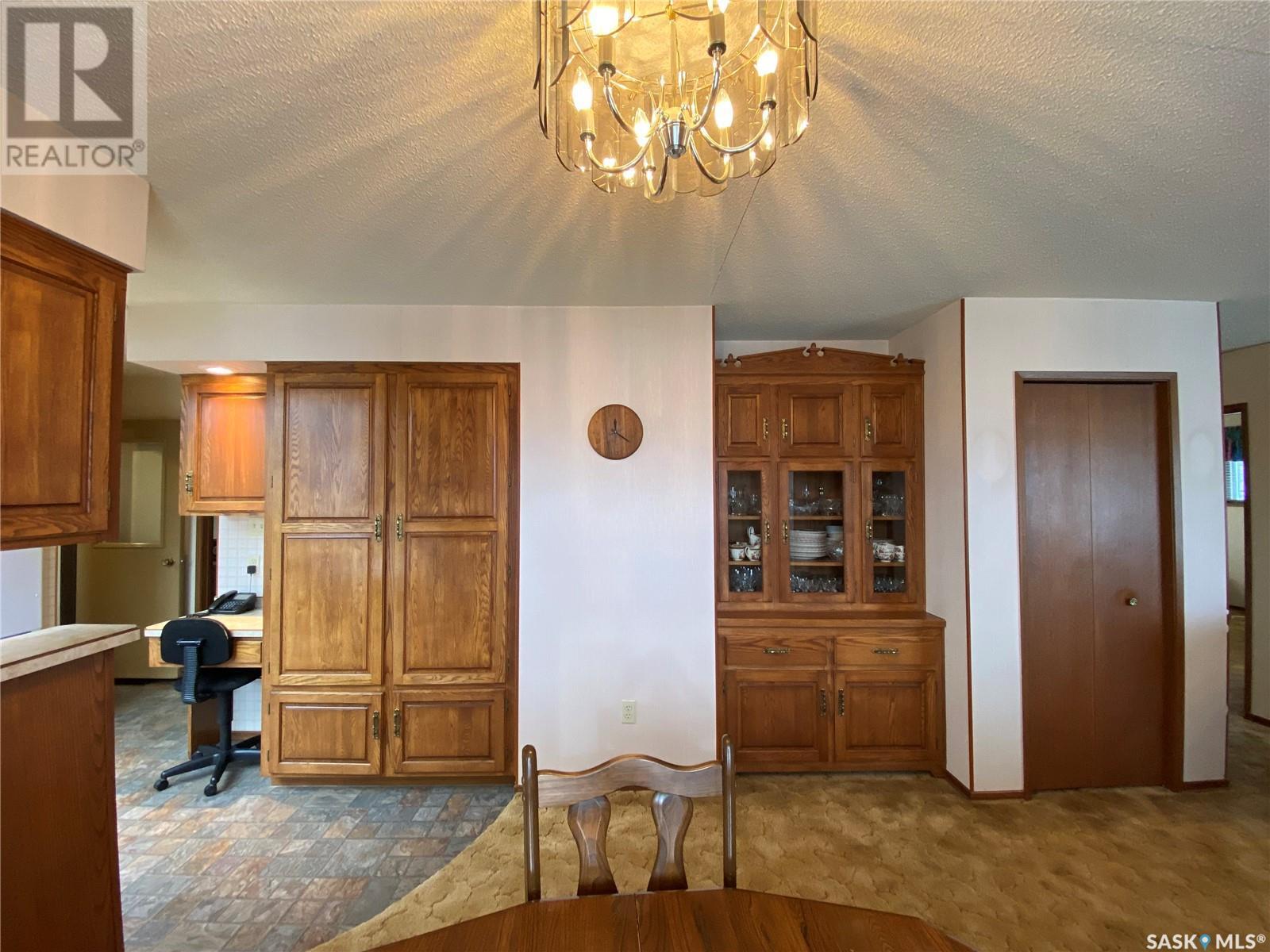 












726 Main STREET

,
Eston,




Saskatchewan
S0L1A0

