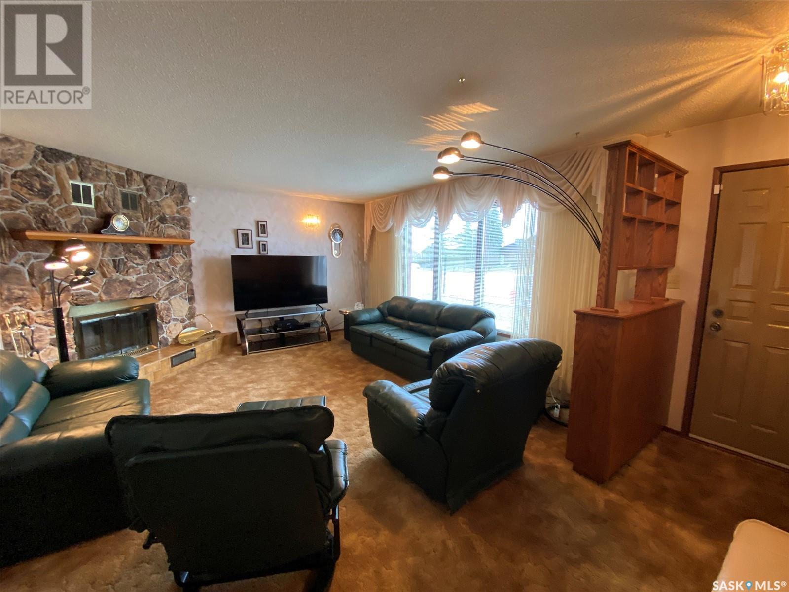 












726 Main STREET

,
Eston,




Saskatchewan
S0L1A0

