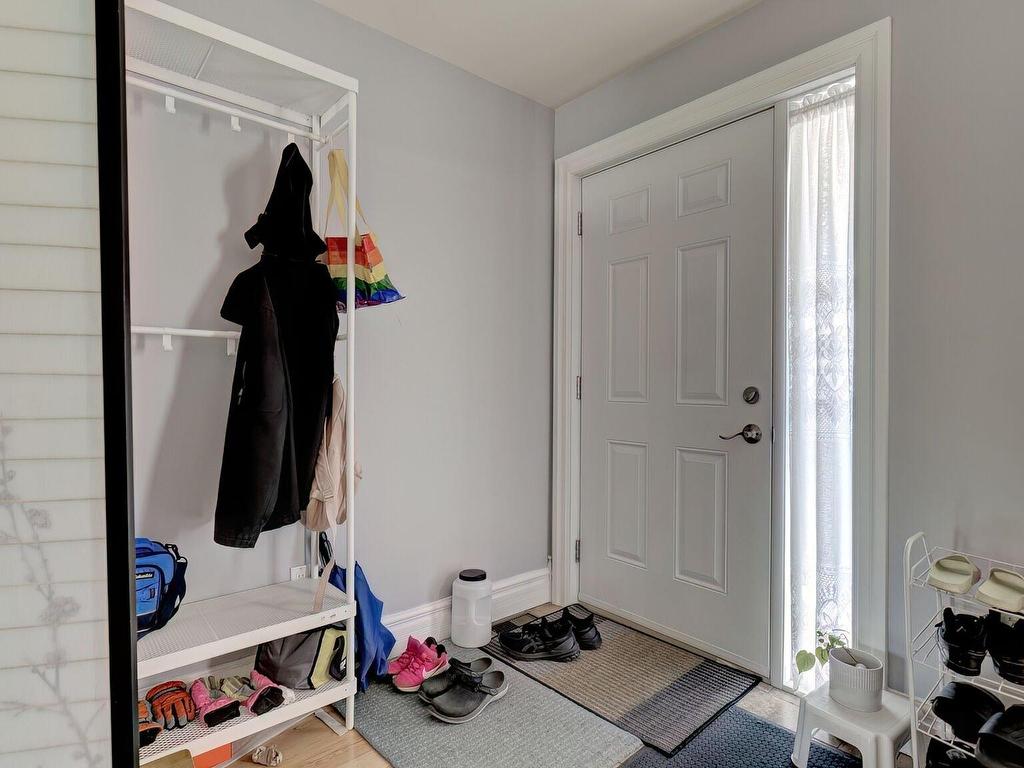 









1479


Rue Albert

,
Longueuil (Saint-Hubert),




QC
J4T1T7

