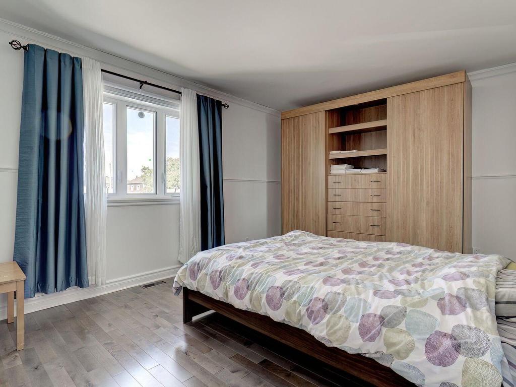 









1479


Rue Albert

,
Longueuil (Saint-Hubert),




QC
J4T1T7

