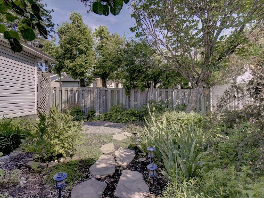 









1479


Rue Albert

,
Longueuil (Saint-Hubert),




QC
J4T1T7

