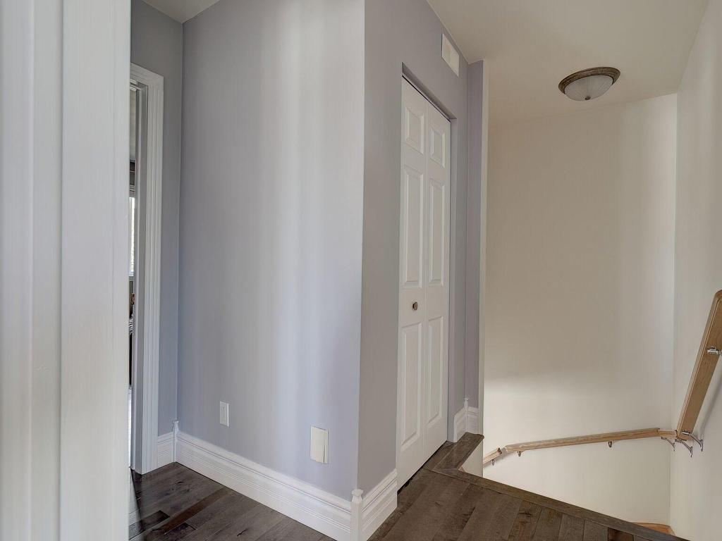 









1479


Rue Albert

,
Longueuil (Saint-Hubert),




QC
J4T1T7

