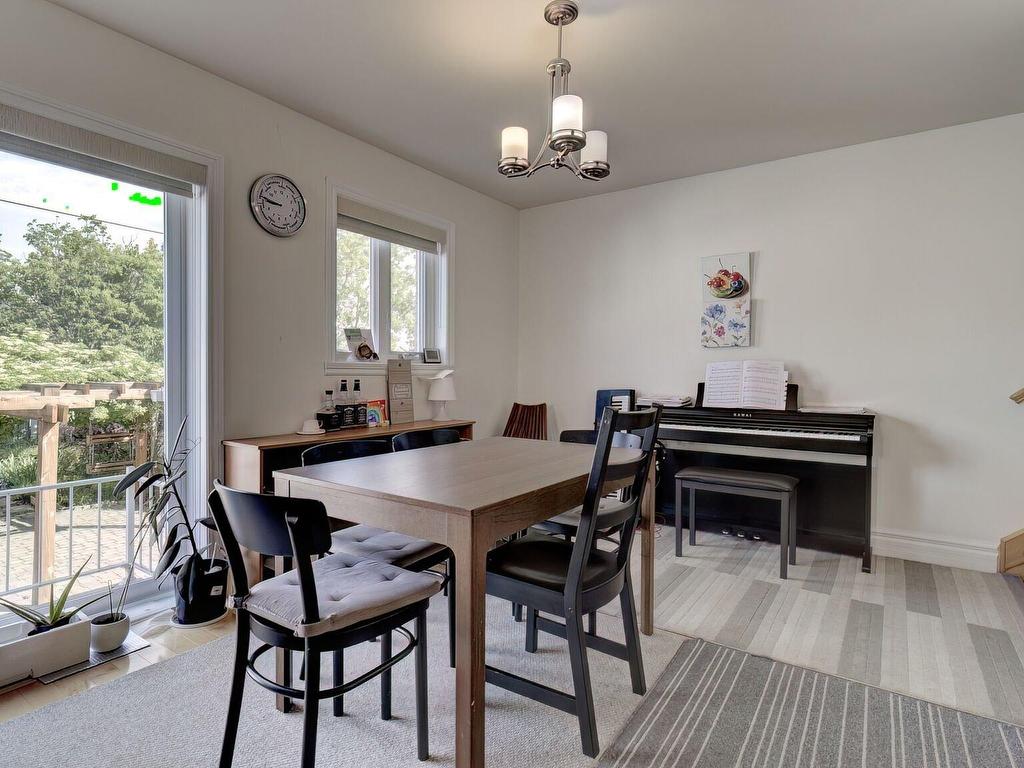 









1479


Rue Albert

,
Longueuil (Saint-Hubert),




QC
J4T1T7

