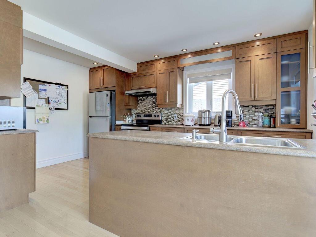 









1479


Rue Albert

,
Longueuil (Saint-Hubert),




QC
J4T1T7

