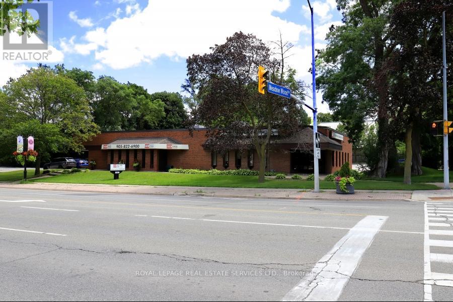 












1654 LAKESHORE ROAD W

,
Mississauga,




Ontario
L5J1J3

