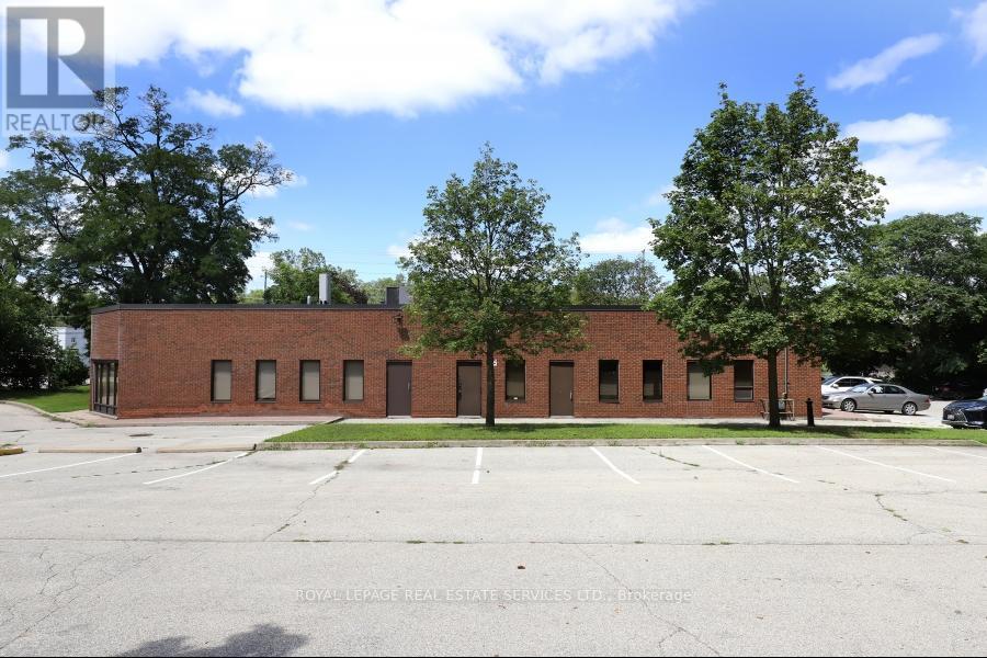 












1654 LAKESHORE ROAD W

,
Mississauga,




Ontario
L5J1J3

