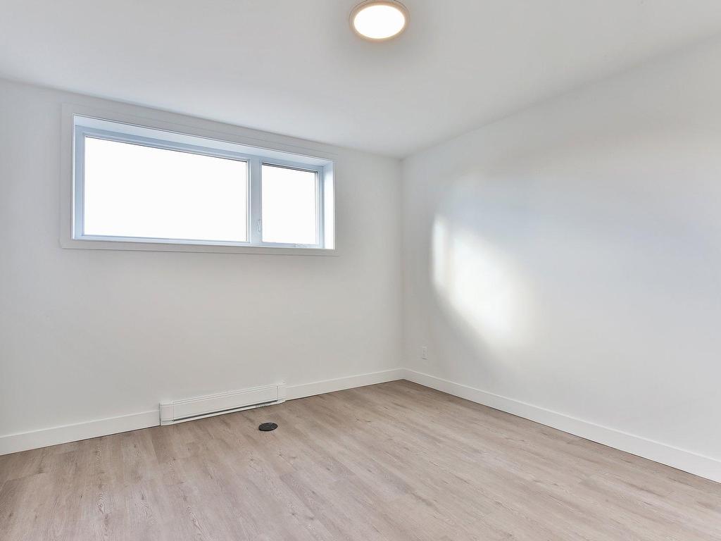 









392


Boul. d'Iberville

, 3,
Saint-Jean-sur-Richelieu,




QC
J2X3Y5

