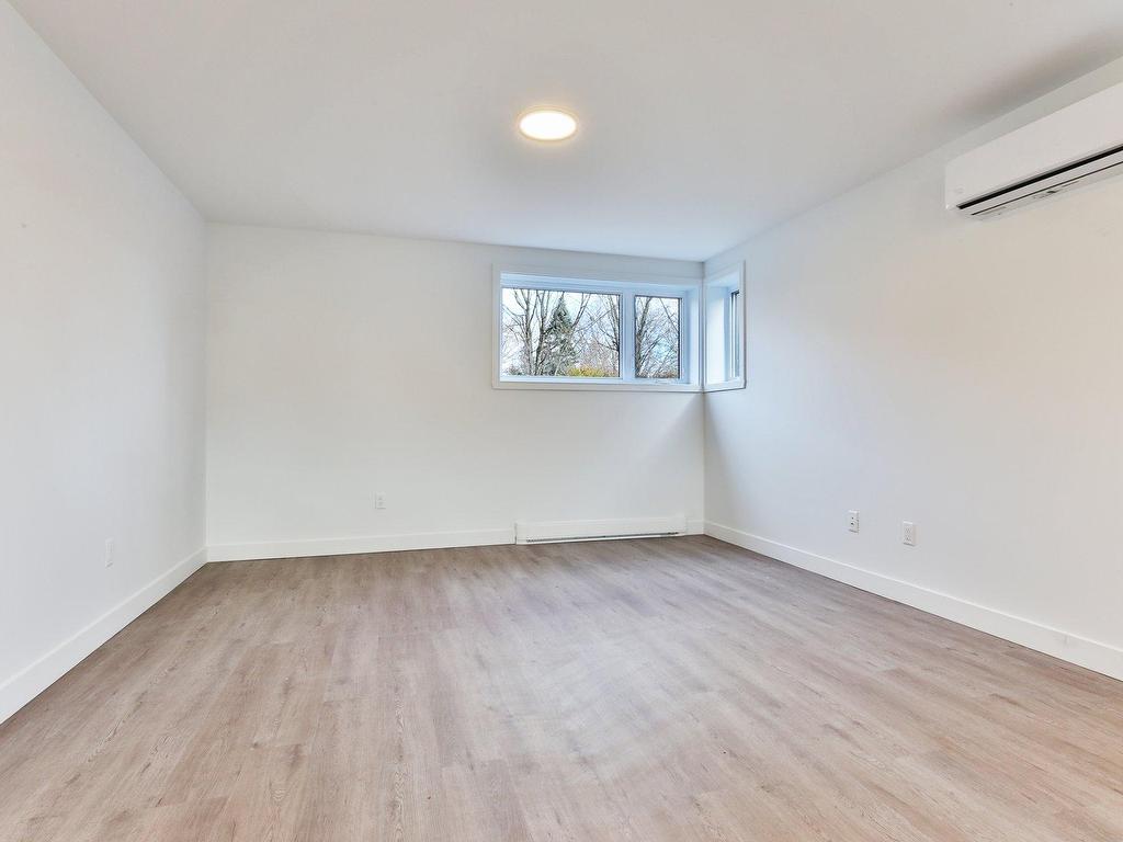 









392


Boul. d'Iberville

, 3,
Saint-Jean-sur-Richelieu,




QC
J2X3Y5

