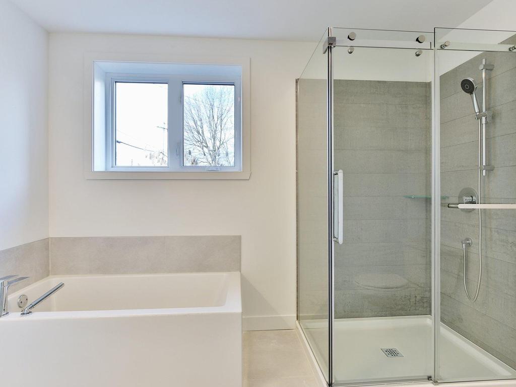 









392


Boul. d'Iberville

, 3,
Saint-Jean-sur-Richelieu,




QC
J2X3Y5

