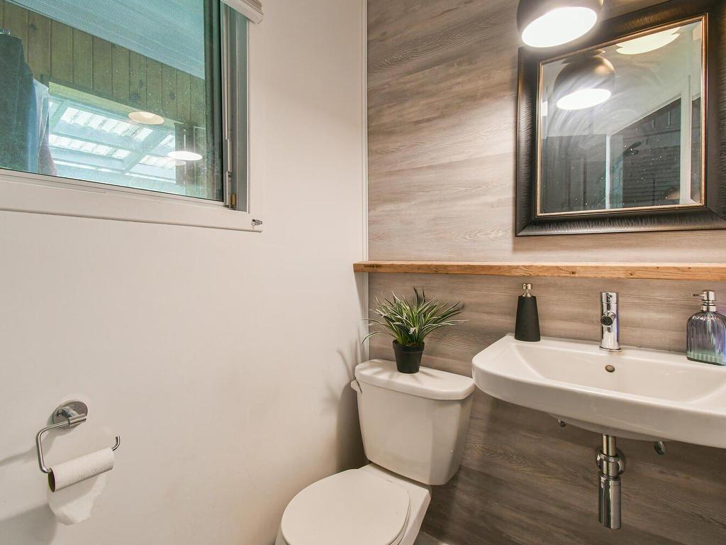 









3469


Ch. Paiement

,
Sainte-Agathe-des-Monts,




QC
J8C0P5

