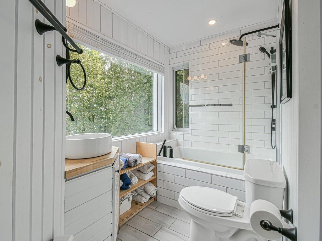 









3469


Ch. Paiement

,
Sainte-Agathe-des-Monts,




QC
J8C0P5


