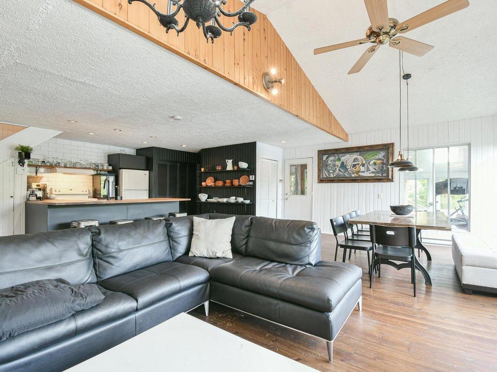









3469


Ch. Paiement

,
Sainte-Agathe-des-Monts,




QC
J8C0P5

