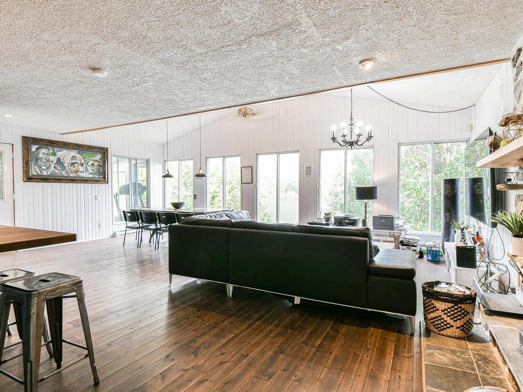 









3469


Ch. Paiement

,
Sainte-Agathe-des-Monts,




QC
J8C0P5

