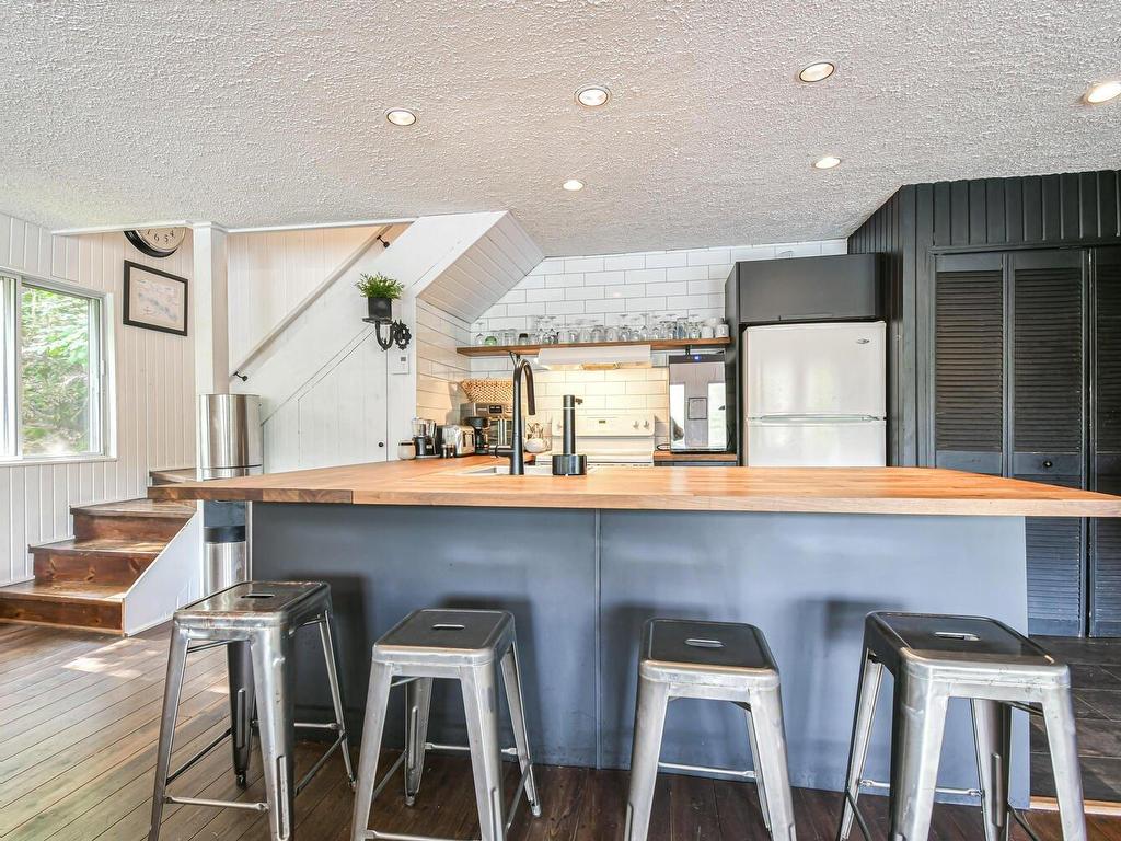 









3469


Ch. Paiement

,
Sainte-Agathe-des-Monts,




QC
J8C0P5

