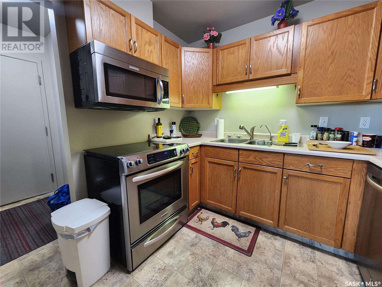 












105 102 1st AVENUE

,
Caronport,




Saskatchewan
S0H0S0

