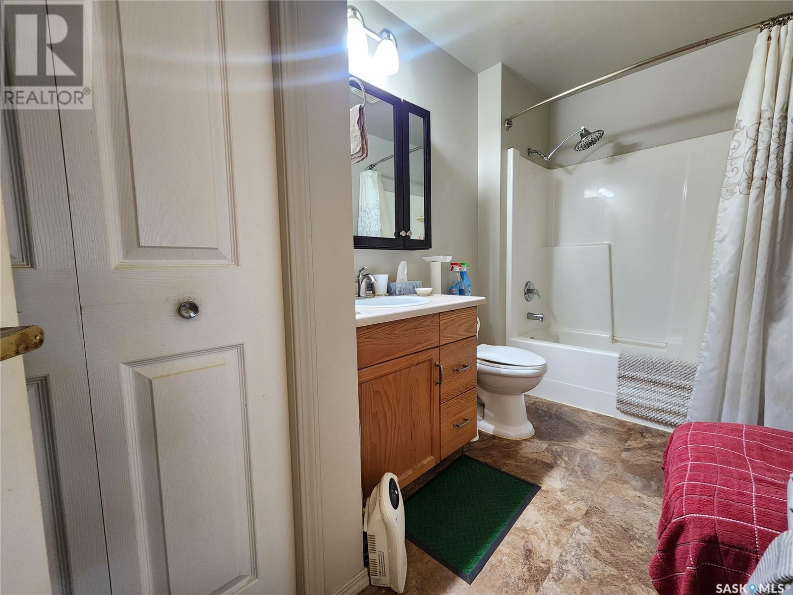 












105 102 1st AVENUE

,
Caronport,




Saskatchewan
S0H0S0

