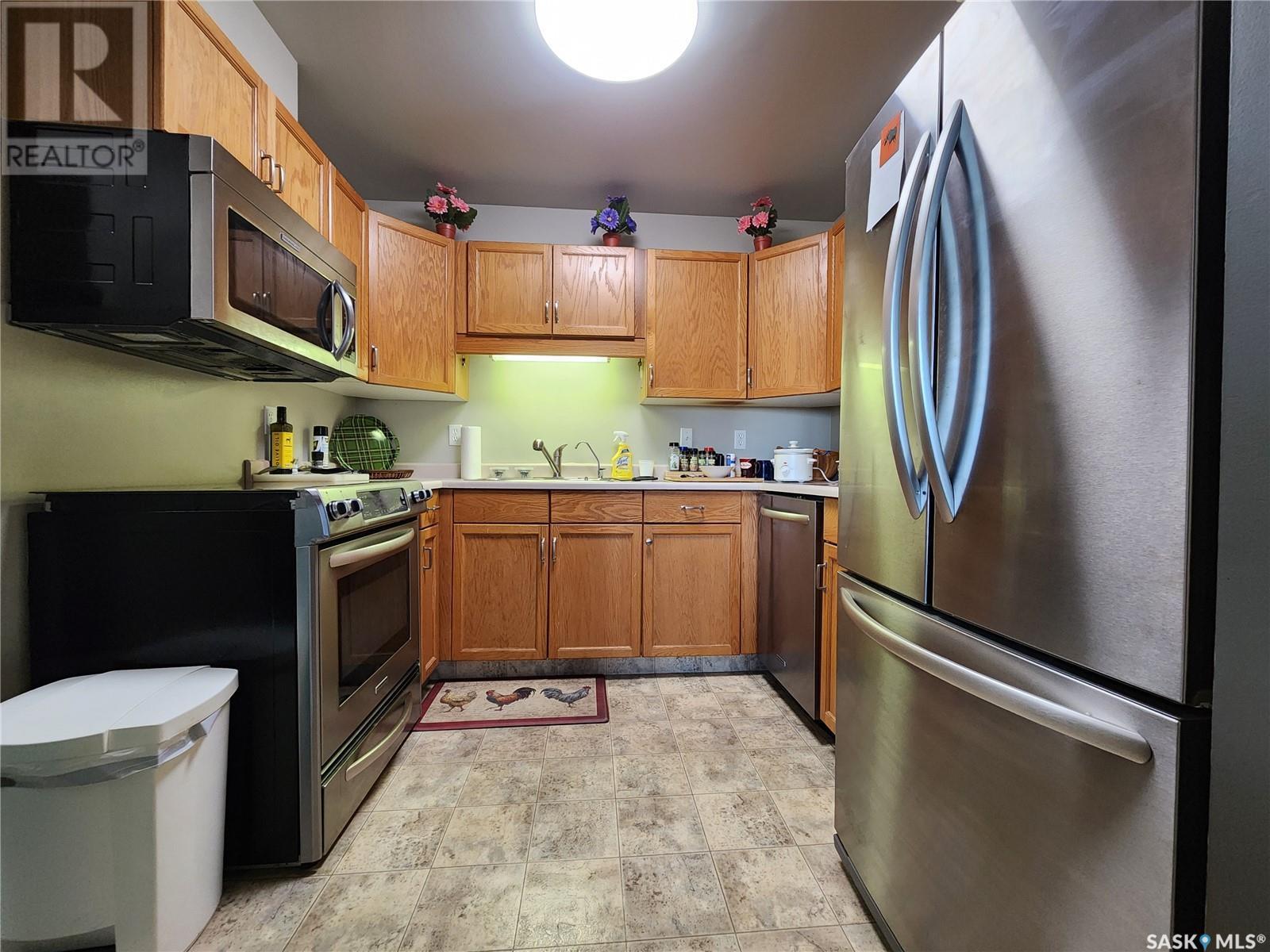 












105 102 1st AVENUE

,
Caronport,




Saskatchewan
S0H0S0


